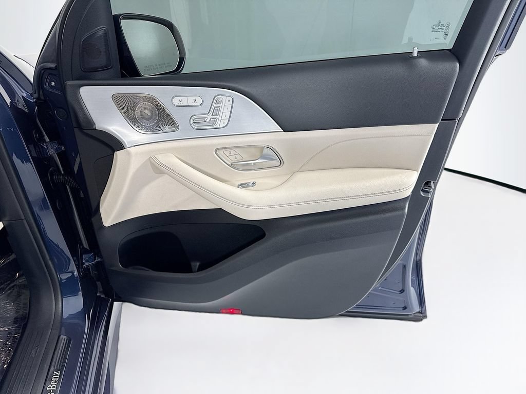 Certified 2024 Mercedes-Benz GLS 450 4MATIC image 26