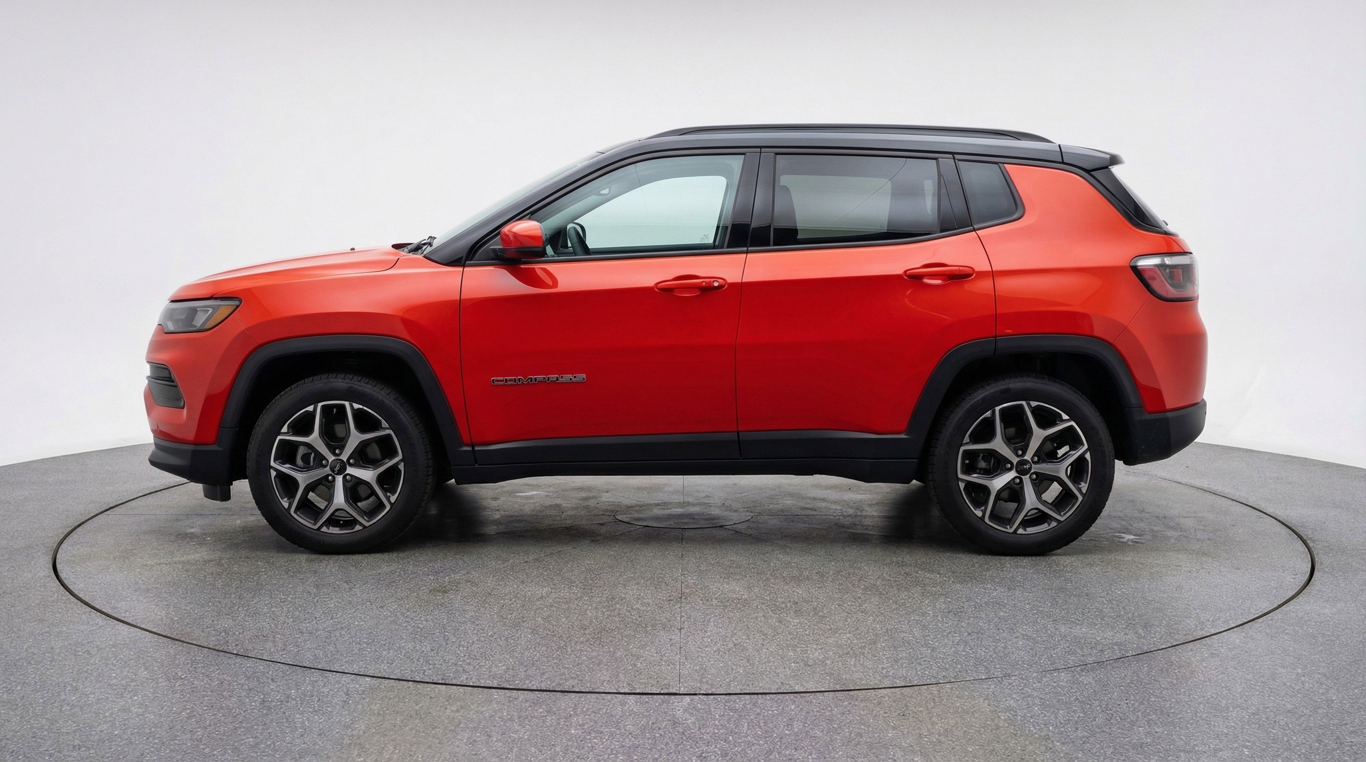Used 2025 Jeep Compass Limited image 5
