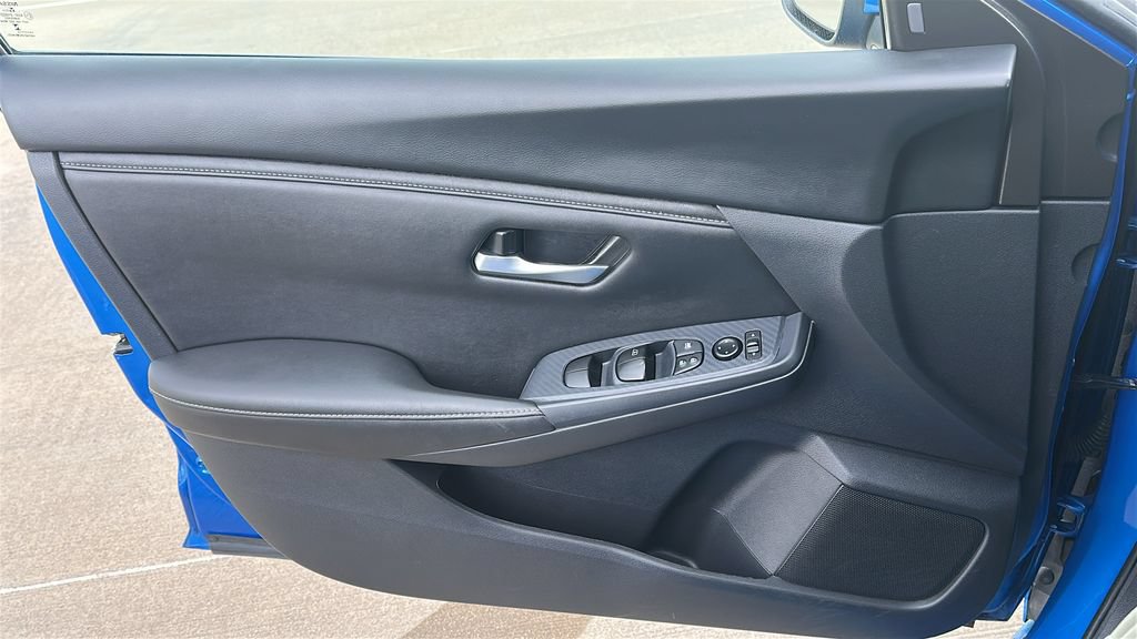 Used 2025 Nissan Sentra SV FWD image 19