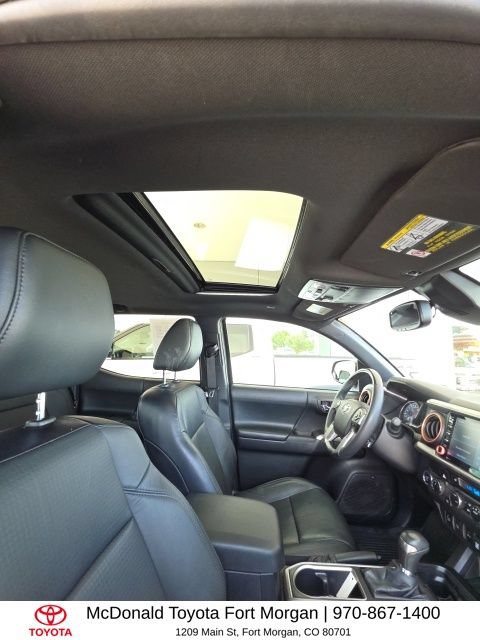 Used 2021 Toyota Tacoma Limited AWD/4WD image 22