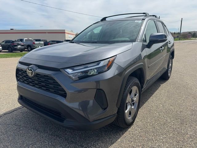 Used 2025 Toyota RAV4 XLE AWD/4WD image 9