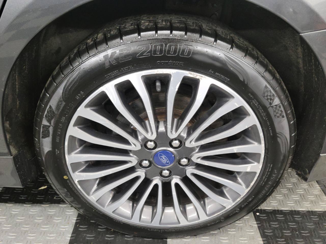 Used 2018 Ford Fusion Titanium AWD/4WD image 28