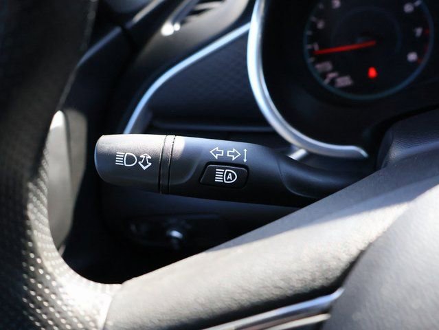 Used 2021 Chevrolet Malibu LT image 34