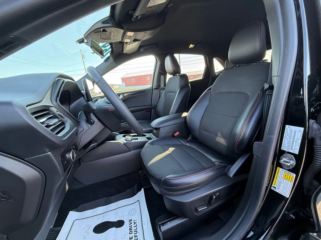 Certified 2023 Ford Escape ST-Line w/ Tech Pack #1 image 15