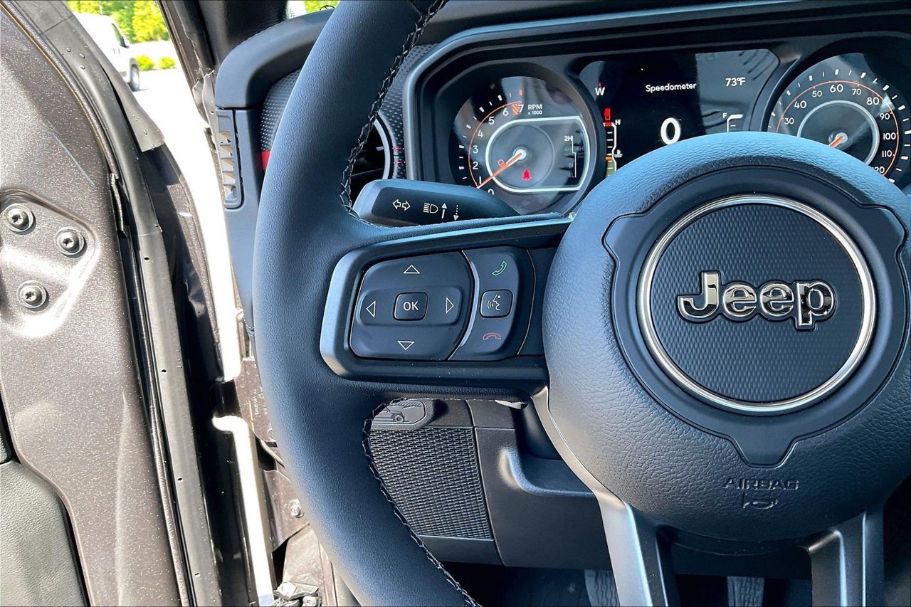 New 2026 Jeep Gladiator Rubicon AWD/4WD image 24