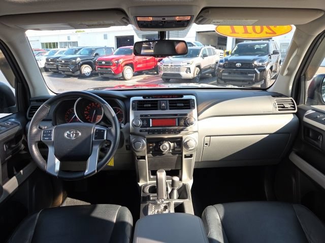 Used 2011 Toyota 4Runner SR5 w/ Premium Pkg w/Leather AWD/4WD image 21
