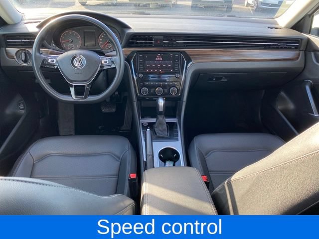 Used 2022 Volkswagen Passat 2.0T FWD image 5