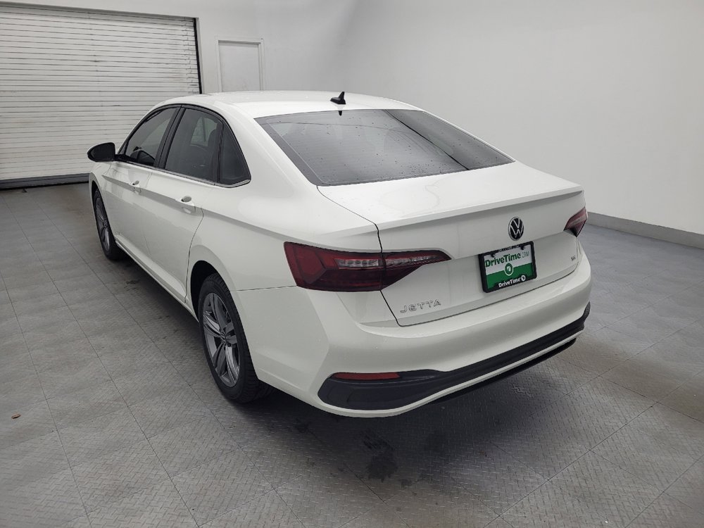 Used 2024 Volkswagen Jetta SE image 5