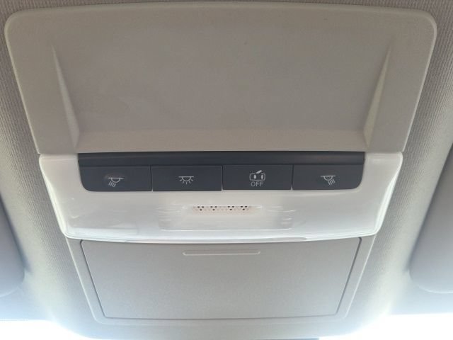 Used 2025 Nissan Sentra SR FWD image 22