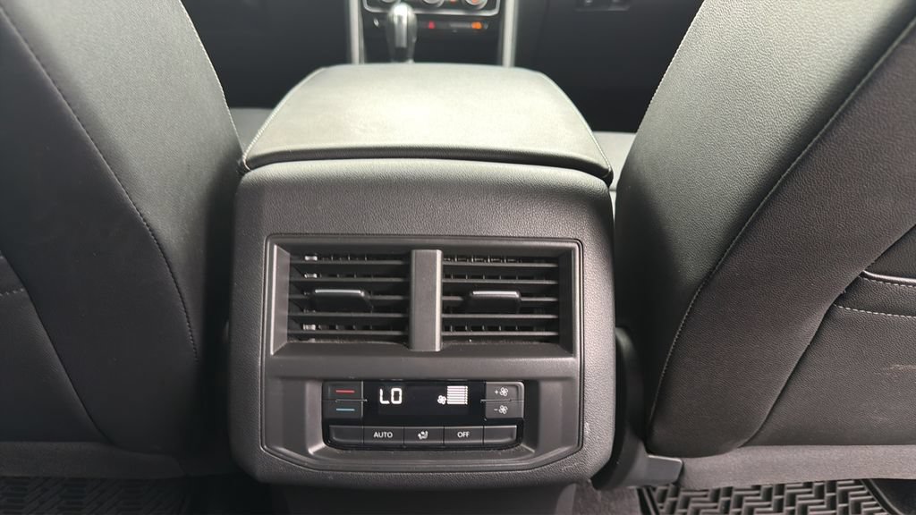 Certified 2023 Volkswagen Atlas SE FWD image 29