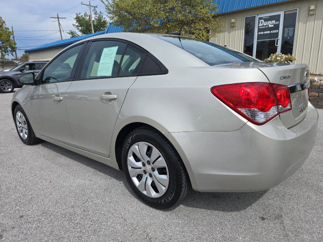 Used 2014 Chevrolet Cruze LS image 3