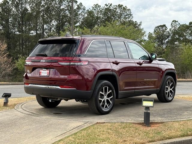 Used 2024 Jeep Grand Cherokee Limited AWD/4WD image 7