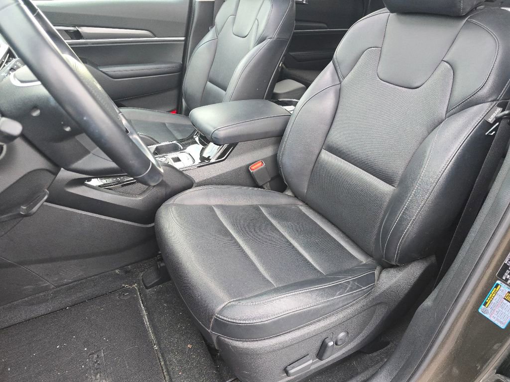 Used 2022 Kia Telluride S image 23