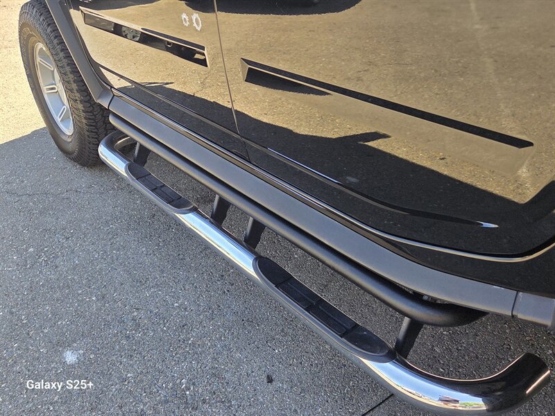 Used 2004 HUMMER H2 w/ Preferred Equipment Group AWD/4WD image 5