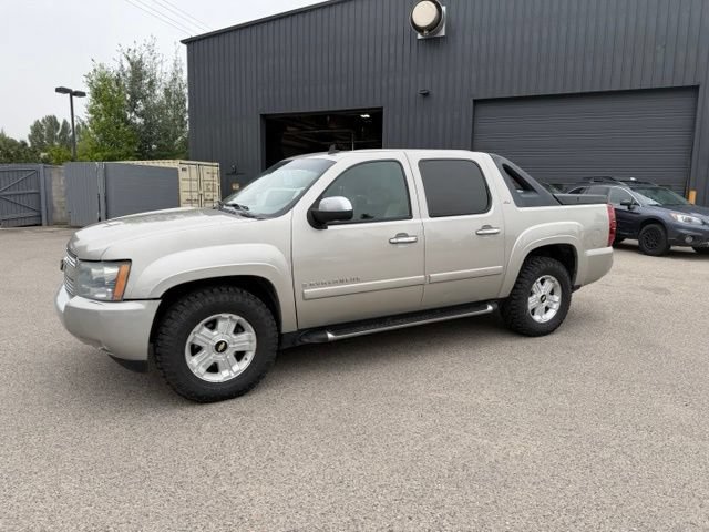 Used 2008 Chevrolet Avalanche LT w/ LT Preferred Equipment Group AWD/4WD image 1