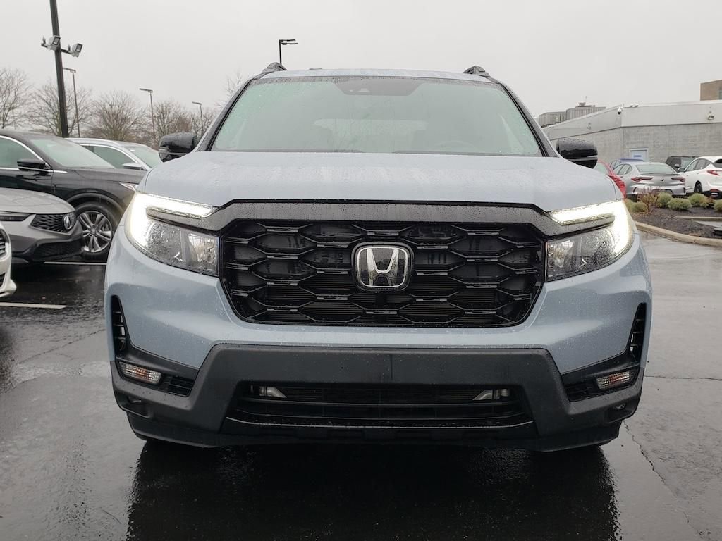 Used 2023 Honda Passport Elite image 2