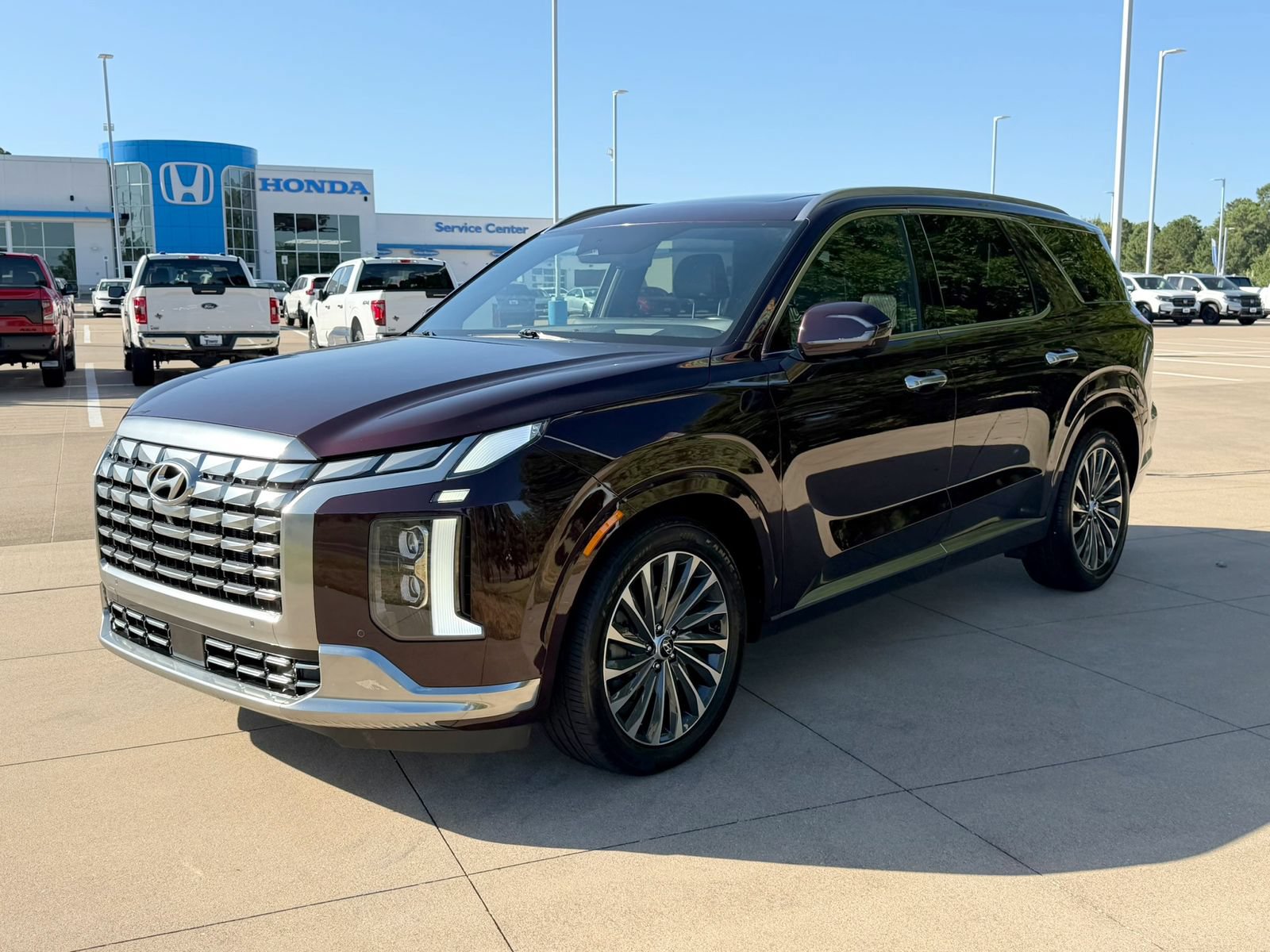 Used 2024 Hyundai Palisade Calligraphy AWD/4WD image 3