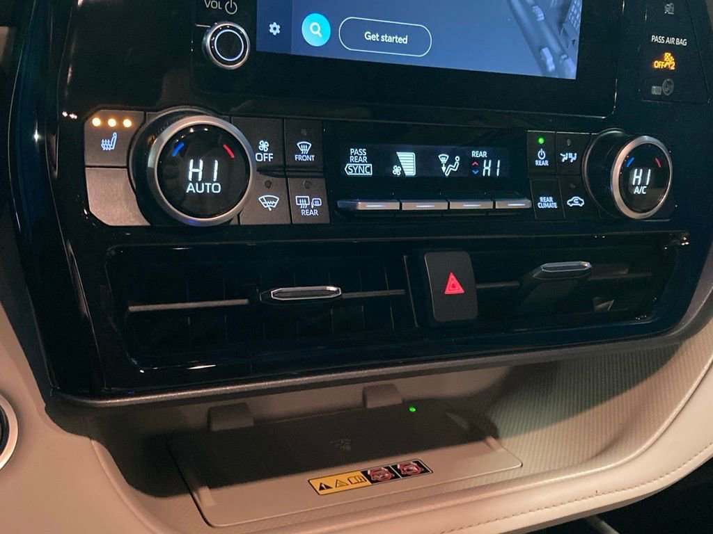 Certified 2025 Toyota Highlander XLE image 27