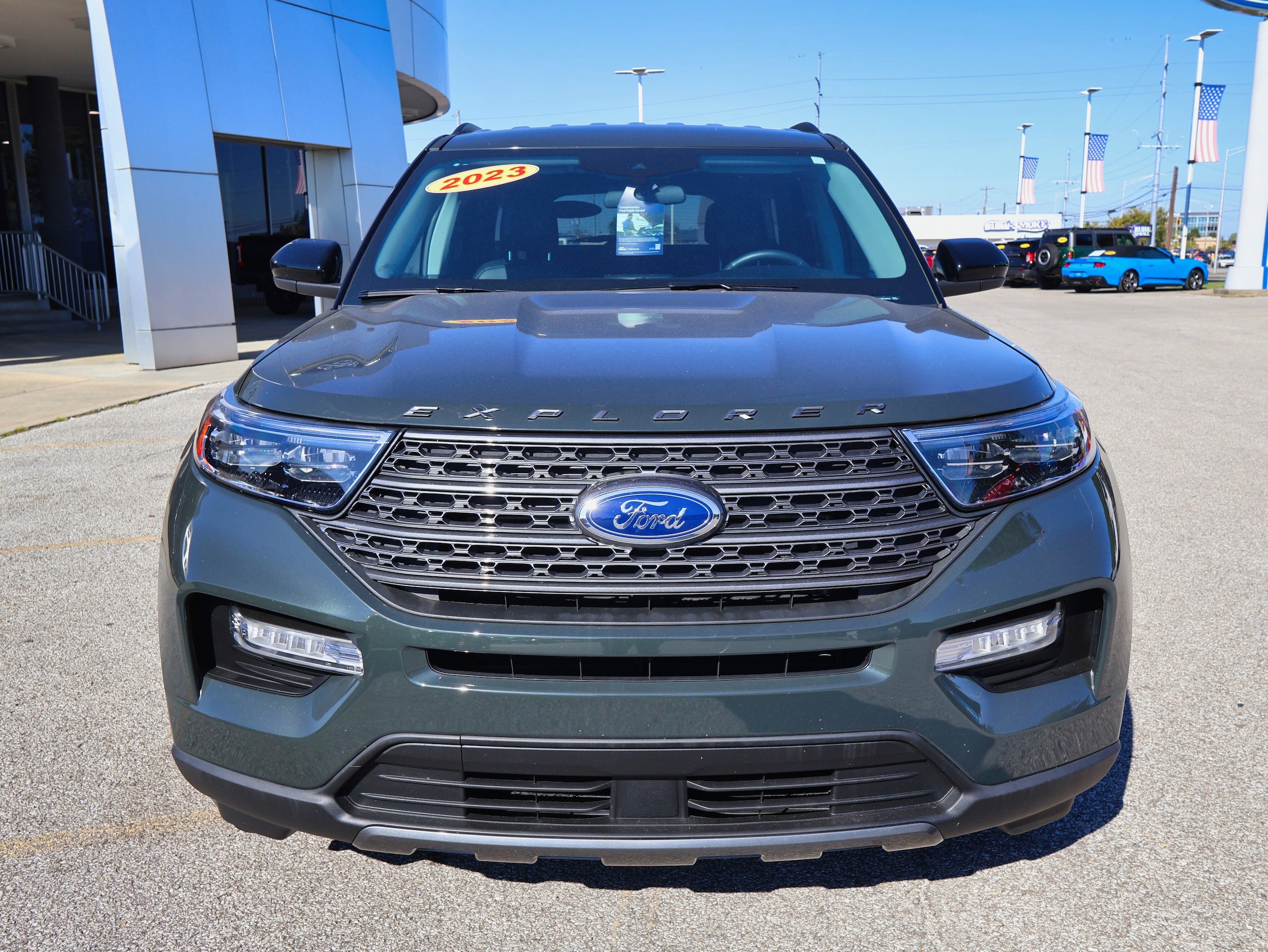 Used 2023 Ford Explorer XLT w/ Equipment Group 202A AWD/4WD image 8