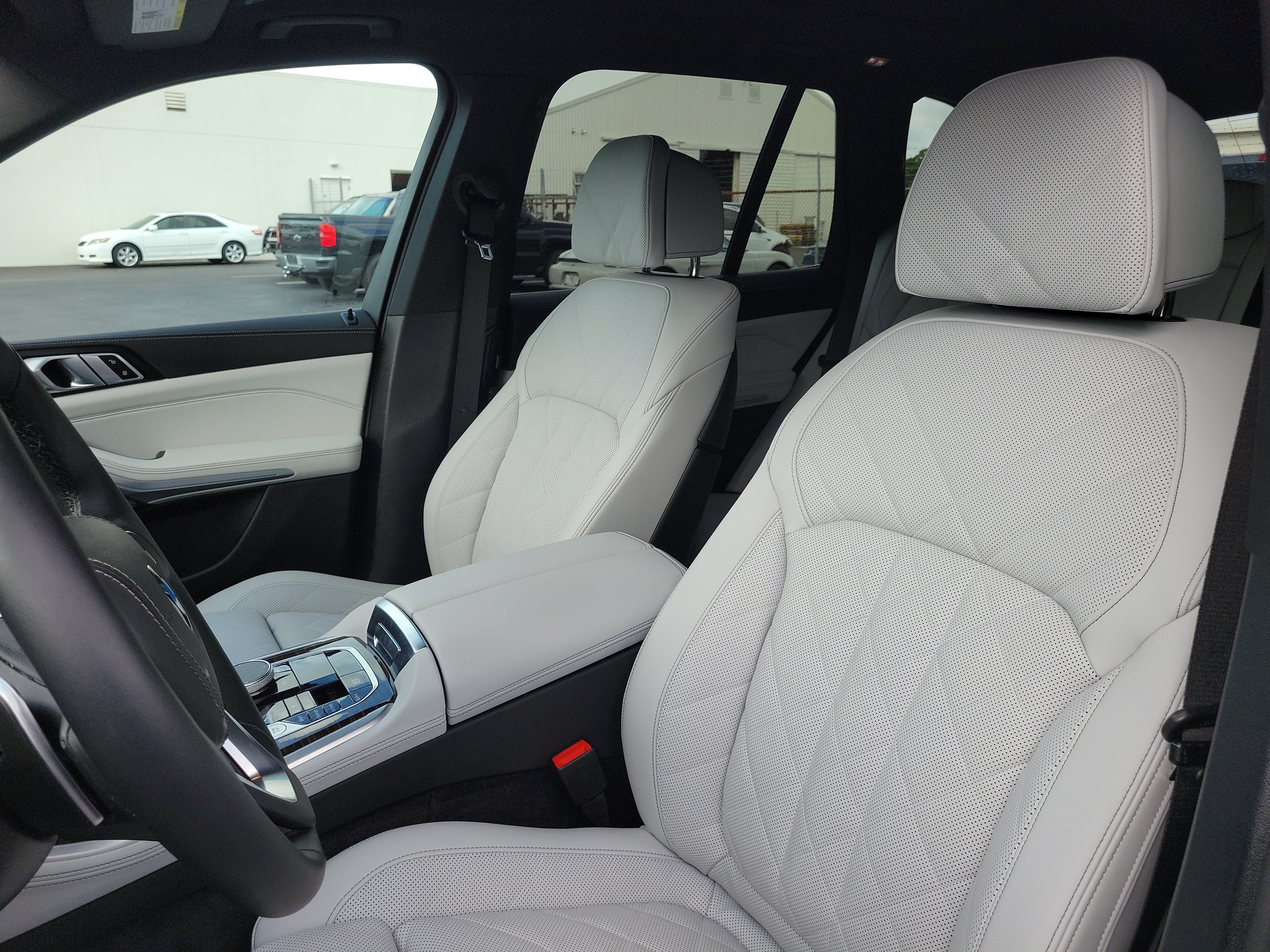 Used 2026 BMW X5 sDrive40i RWD image 23