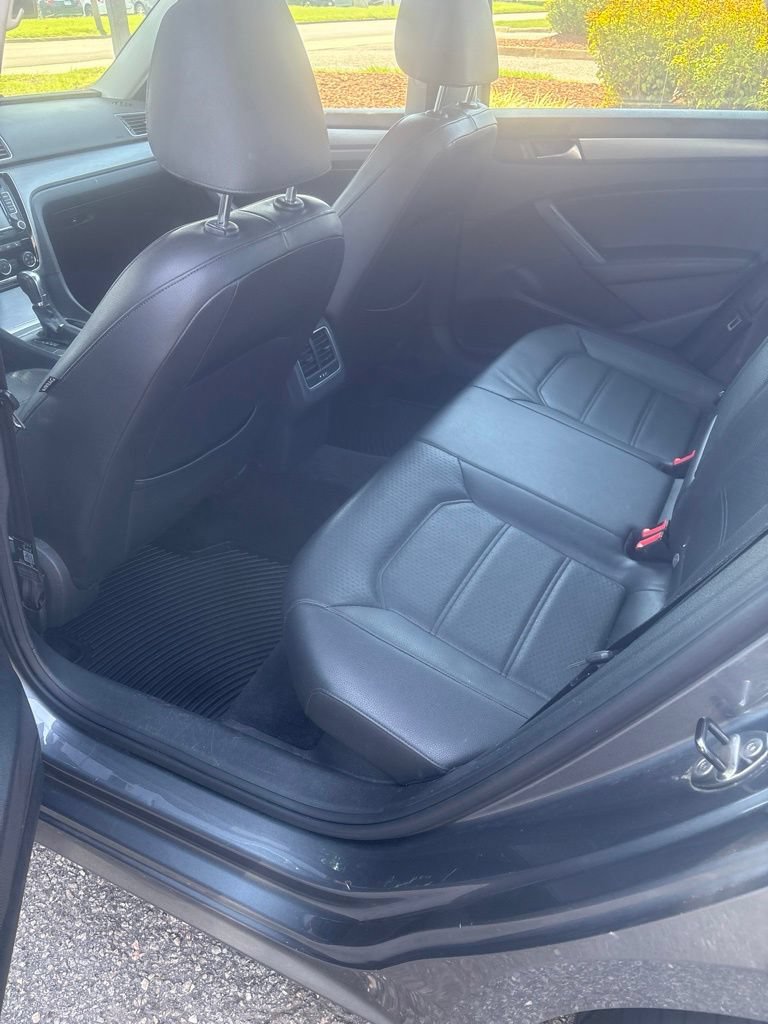 Used 2014 Volkswagen Passat 2.5 SE FWD image 19