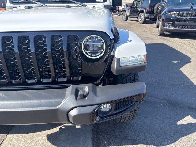 Certified 2022 Jeep Gladiator Sport AWD/4WD image 11