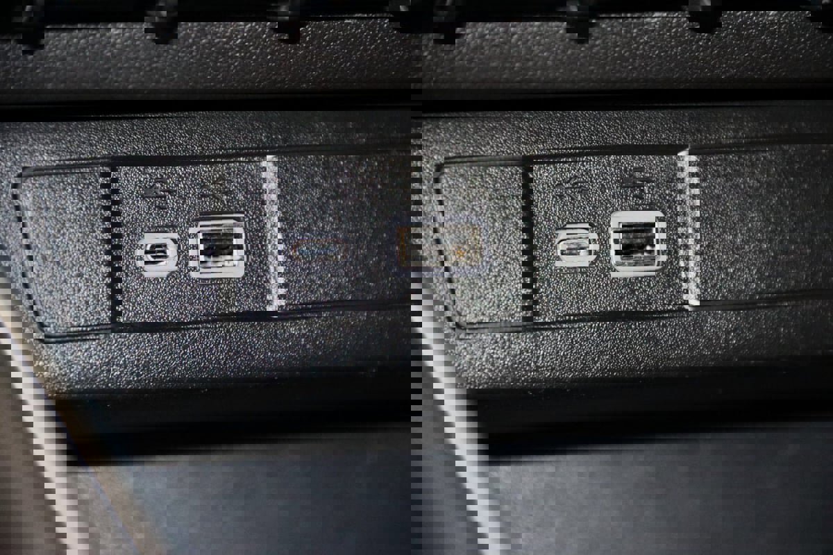 Used 2024 Chevrolet Colorado Z71 w/ Z71 Convenience Package 2 image 20