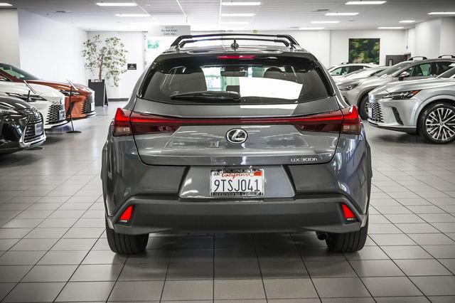 Certified 2025 Lexus UX 300h FWD w/ Accessory Package (Z2) image 7