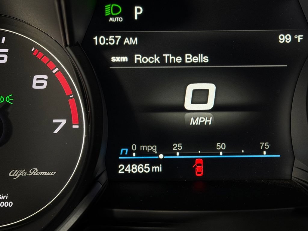Used 2023 Alfa Romeo Stelvio Veloce AWD/4WD image 21
