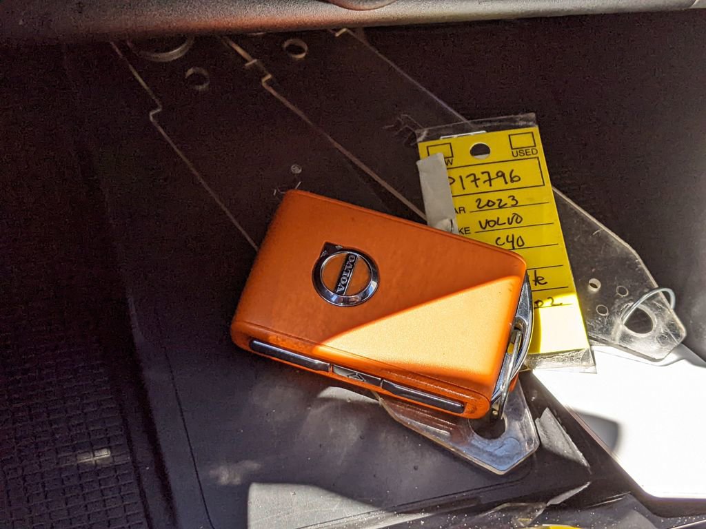Certified 2023 Volvo C40 P8 Recharge Plus image 19