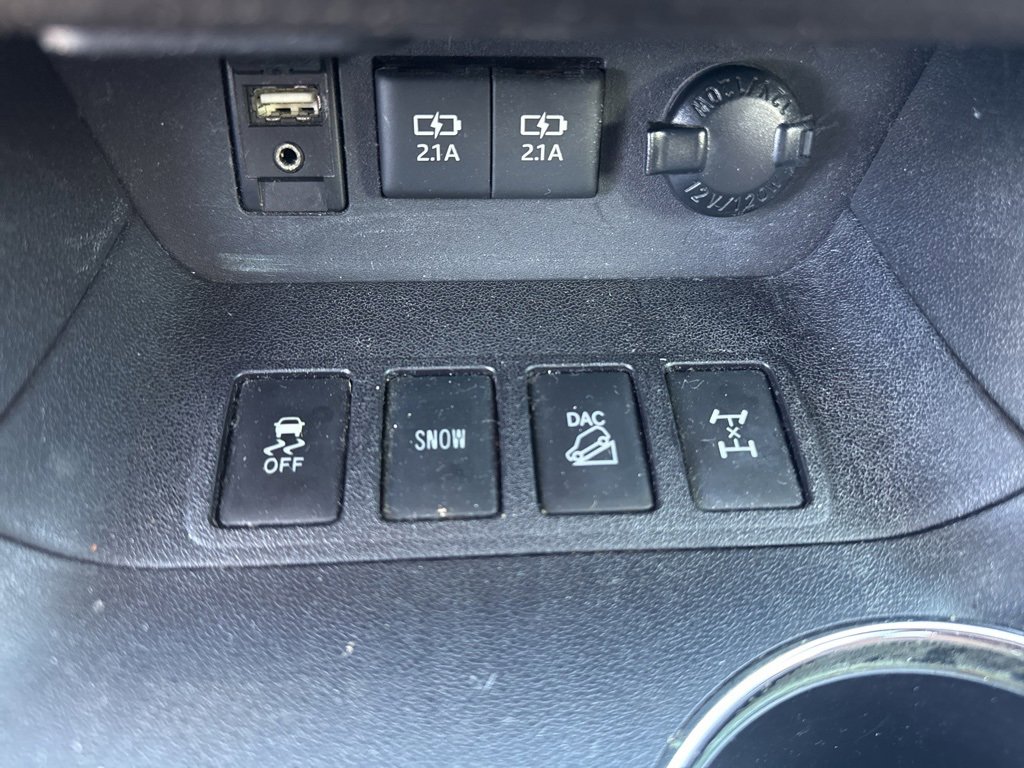 Used 2017 Toyota Highlander Limited image 32