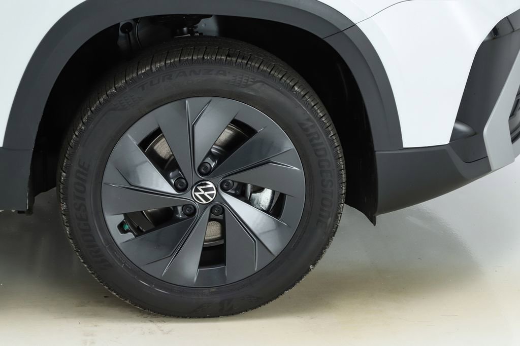 New 2026 Volkswagen Taos S image 14