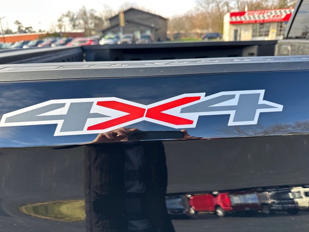 Used 2025 Chevrolet Silverado 1500 LT image 11