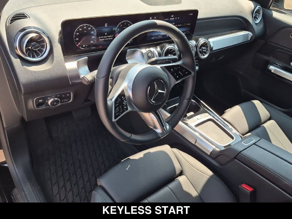 Certified 2026 Mercedes-Benz GLB 250 4MATIC image 2