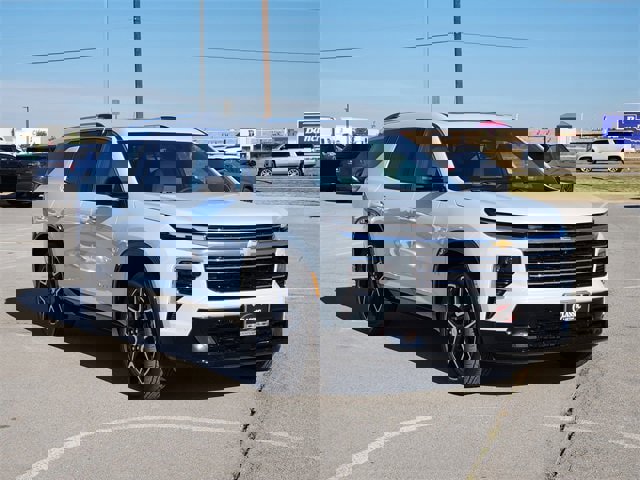 New 2026 Chevrolet Traverse High Country w/ LPO, Floor Liner Package image 3