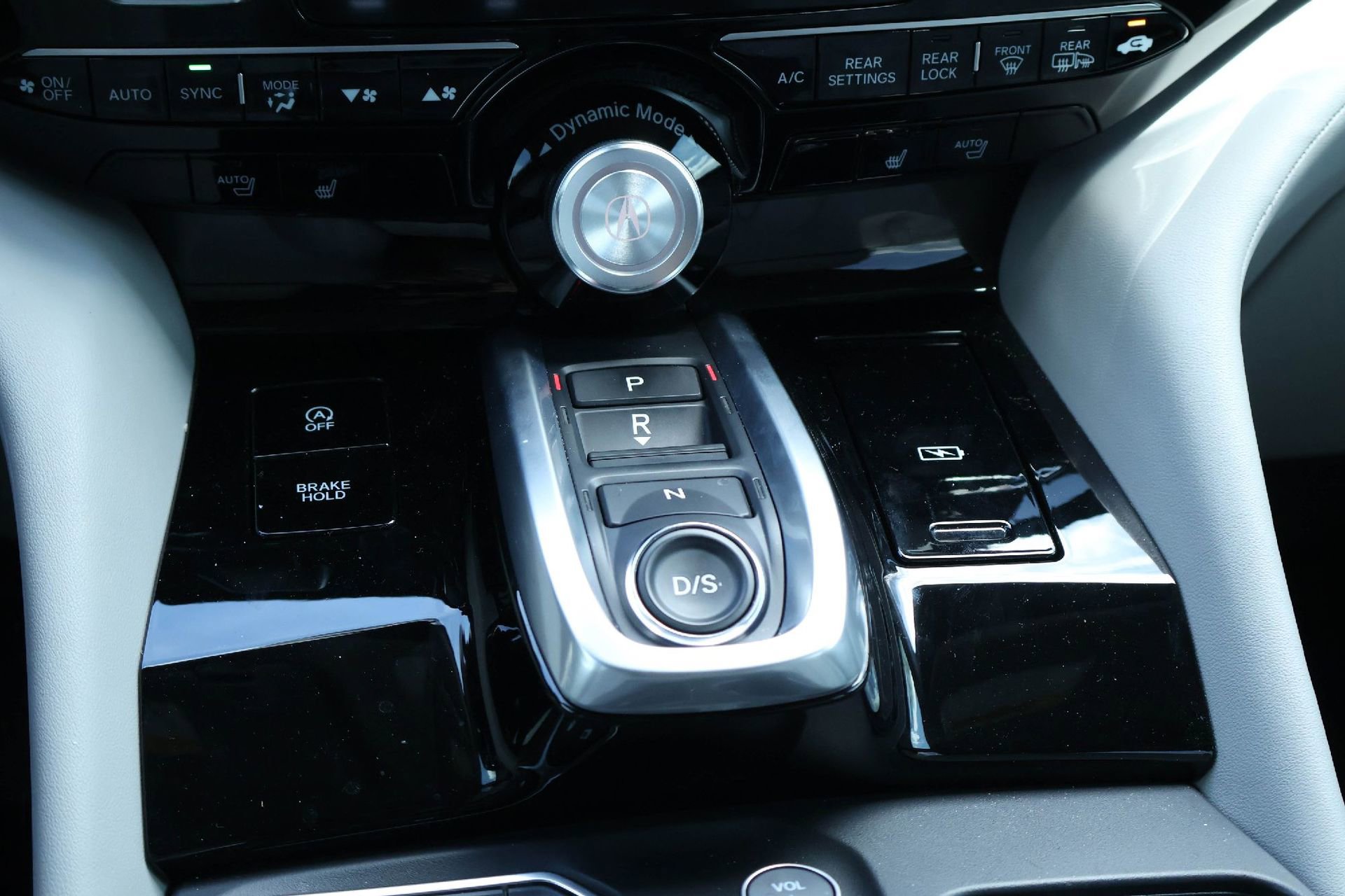 Certified 2023 Acura MDX FWD w/ Technology Package image 17