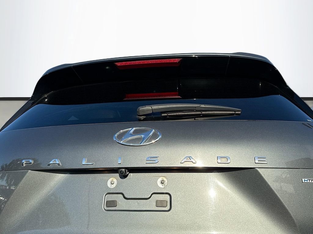 Used 2024 Hyundai Palisade SEL w/ Premium Package image 11