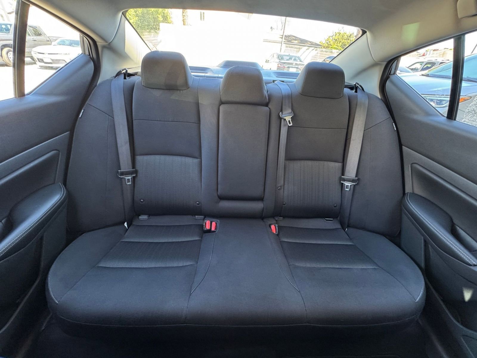 Used 2025 Nissan Altima 2.5 SV FWD image 39