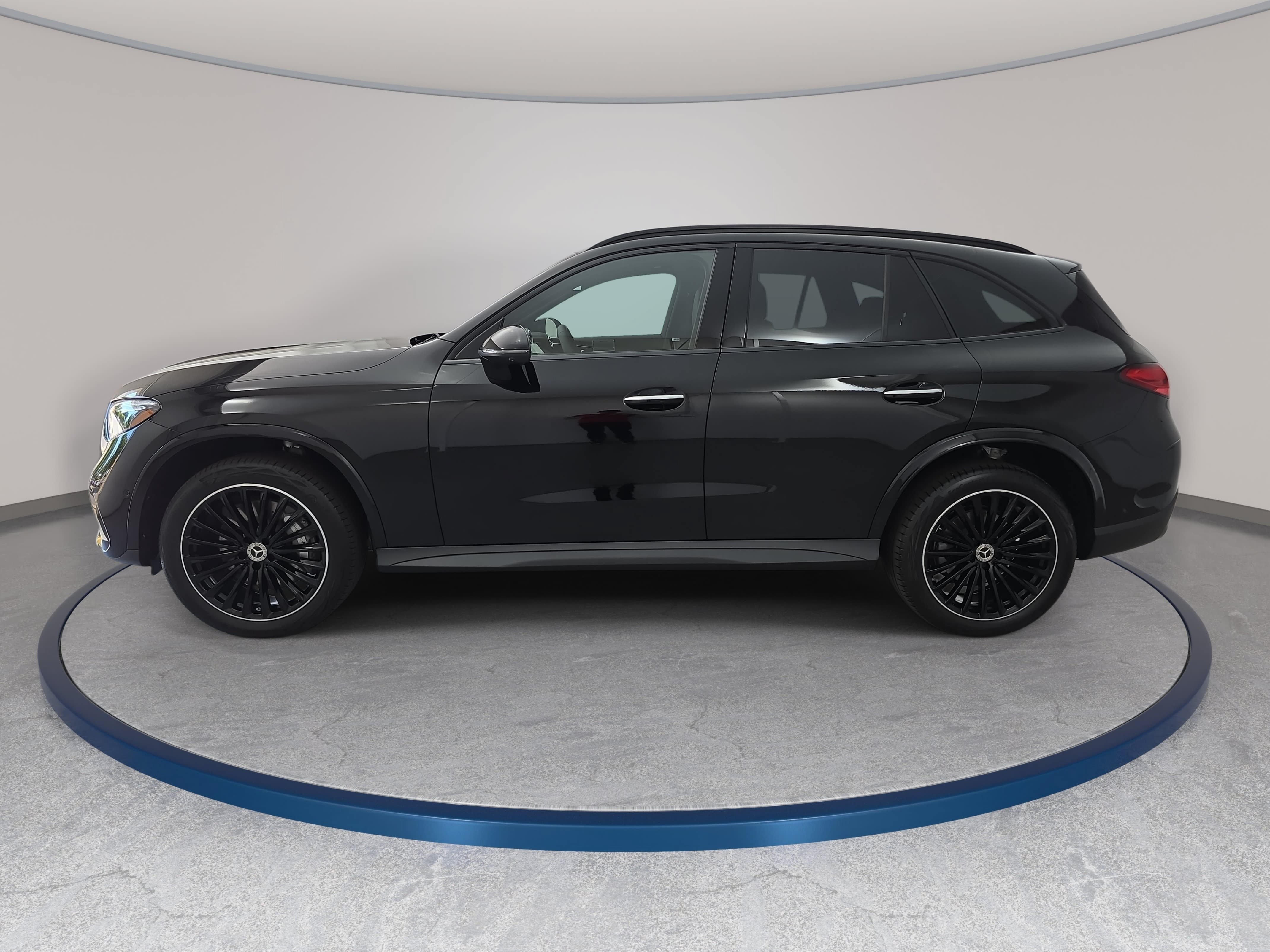 Used 2026 Mercedes-Benz GLC 300 4MATIC image 8