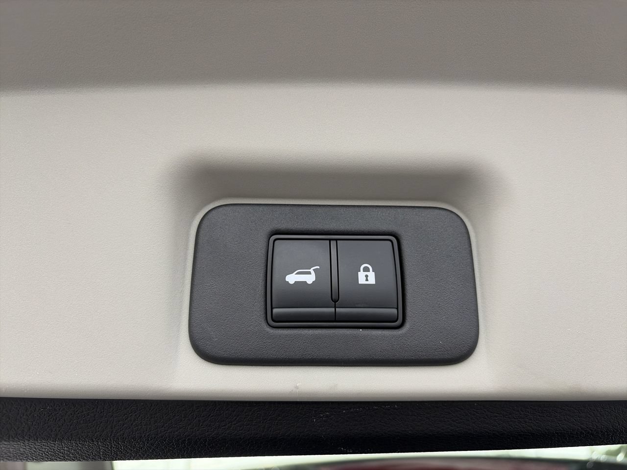 Certified 2024 Nissan Ariya FWD image 11