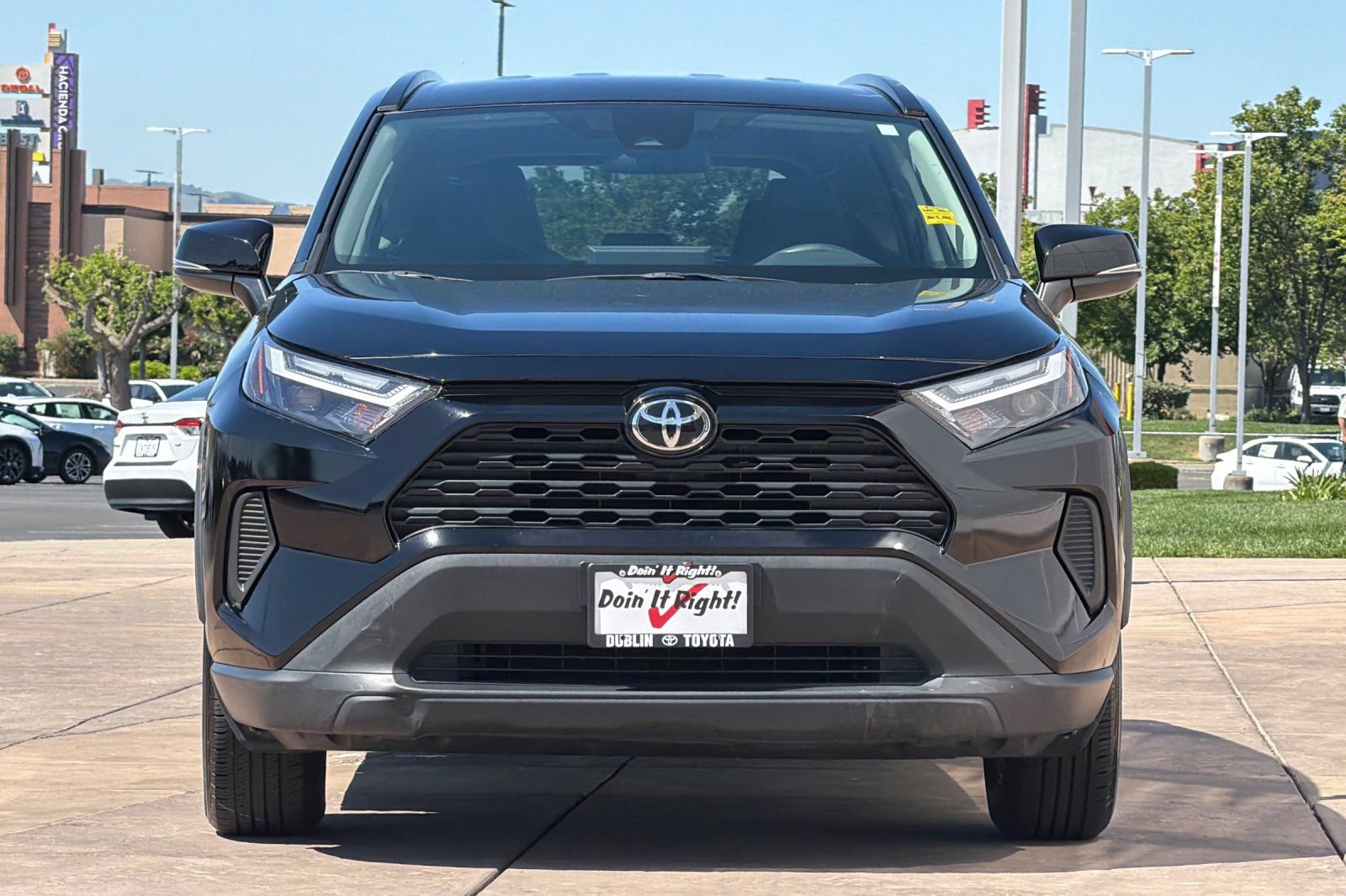 Used 2025 Toyota RAV4 XLE FWD image 10