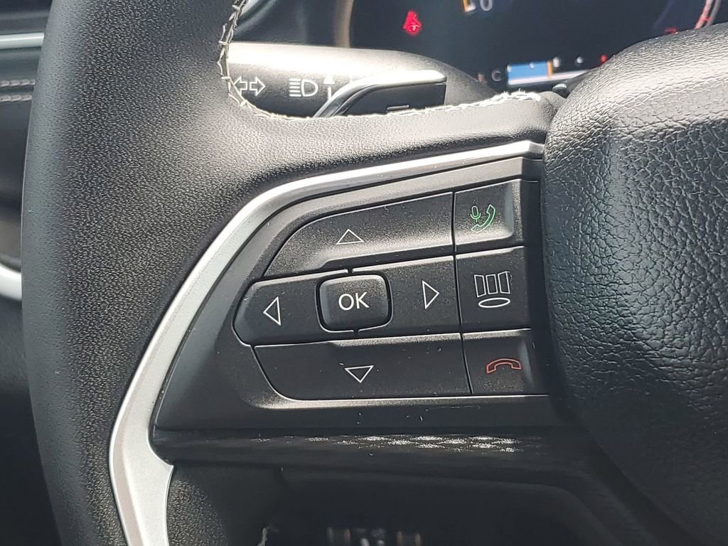 Used 2025 Jeep Grand Cherokee L Laredo w/ Luxury Tech Group I image 34