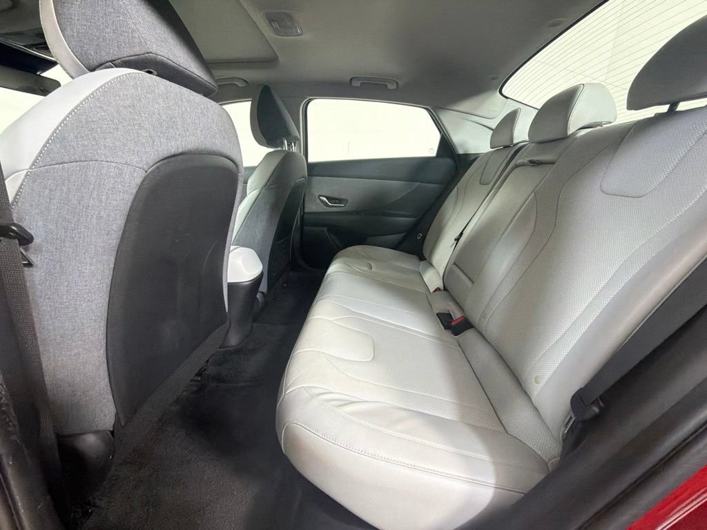 Used 2023 Hyundai Elantra Limited FWD image 29