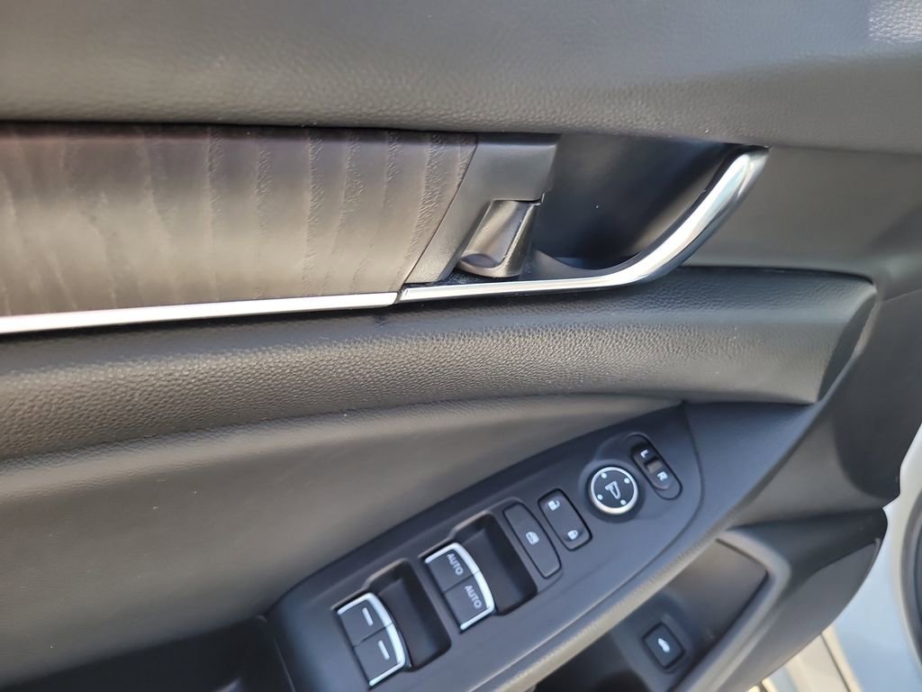 Used 2021 Honda Accord EX image 14