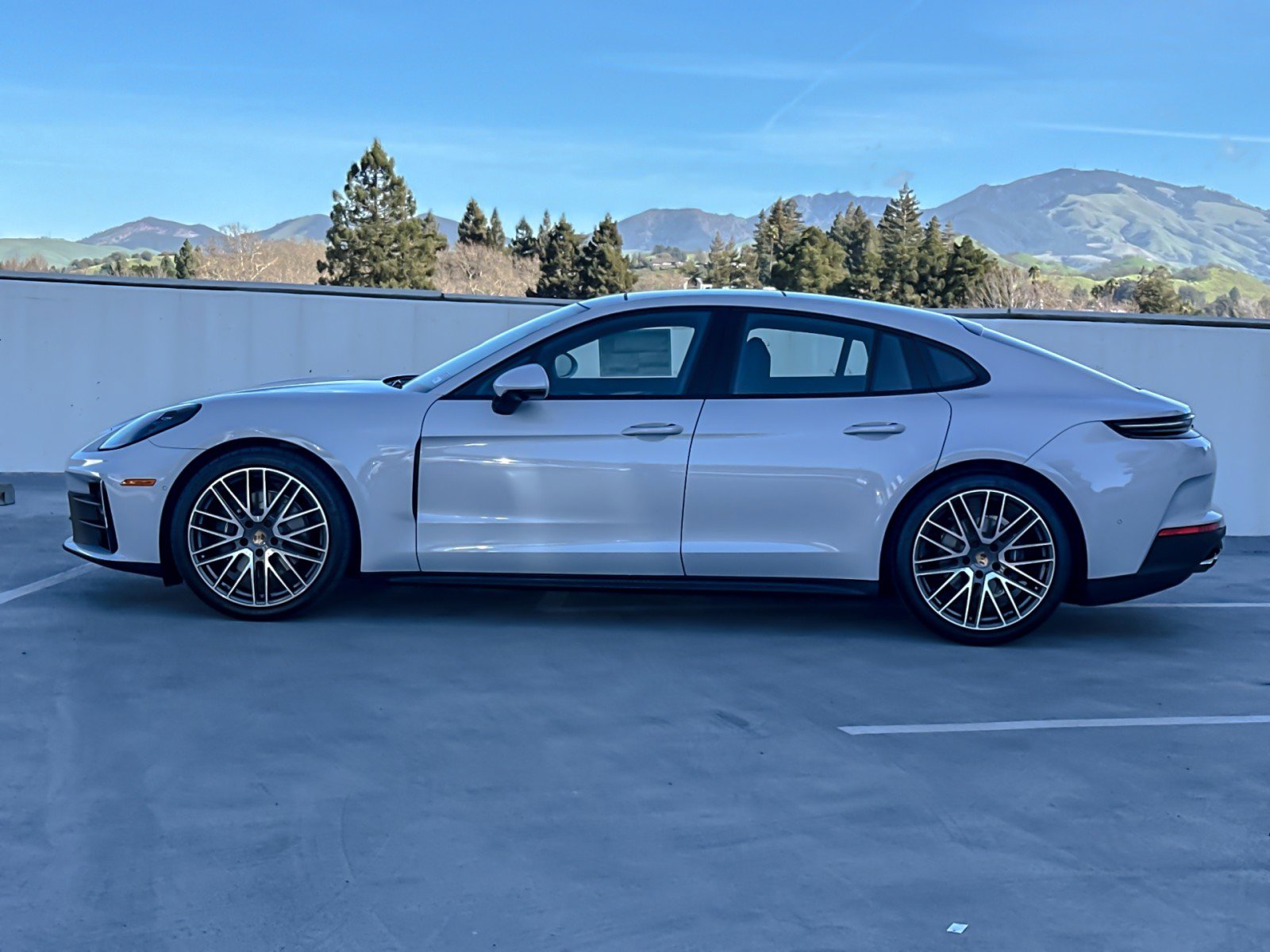 New 2026 Porsche Panamera image 2