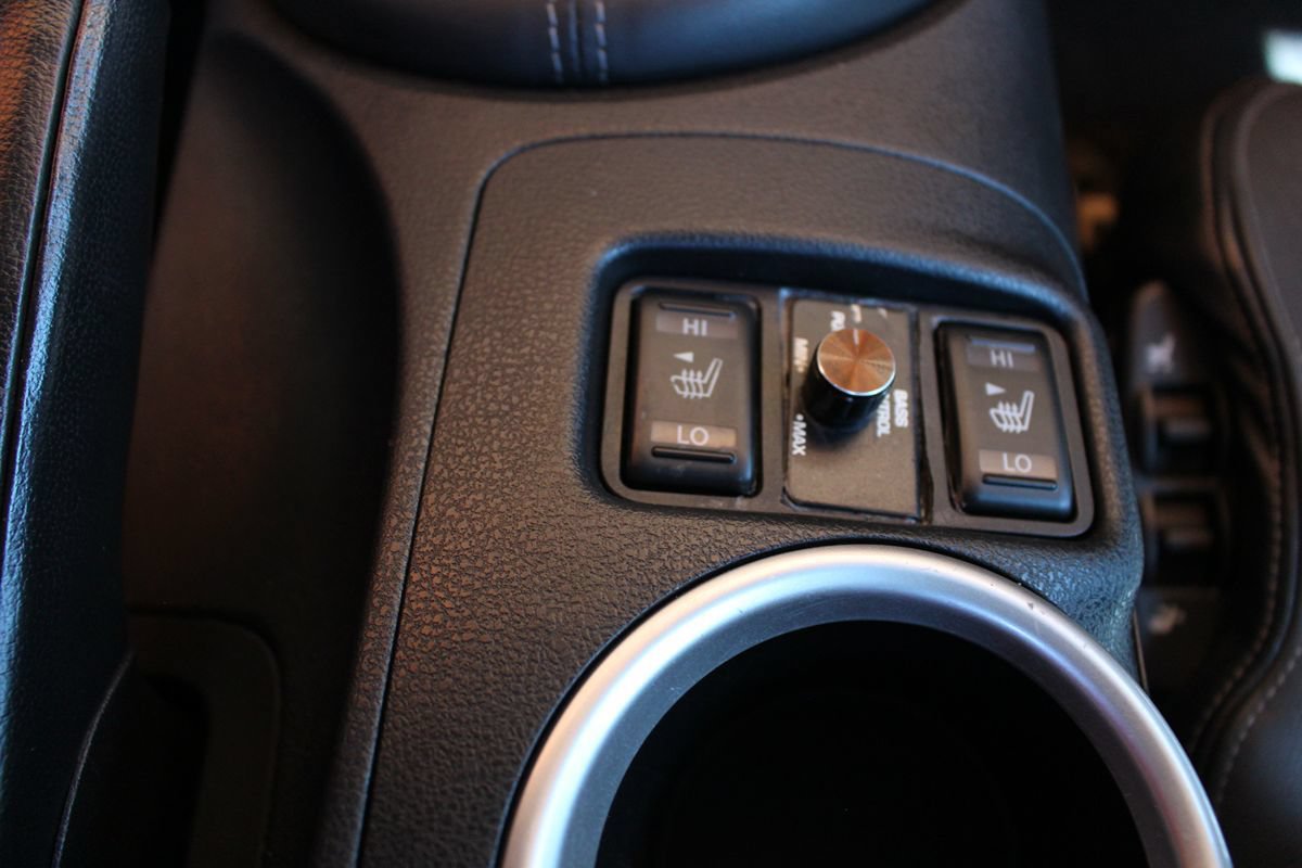 Used 2010 Nissan 370Z Touring w/ Sport Pkg RWD image 23