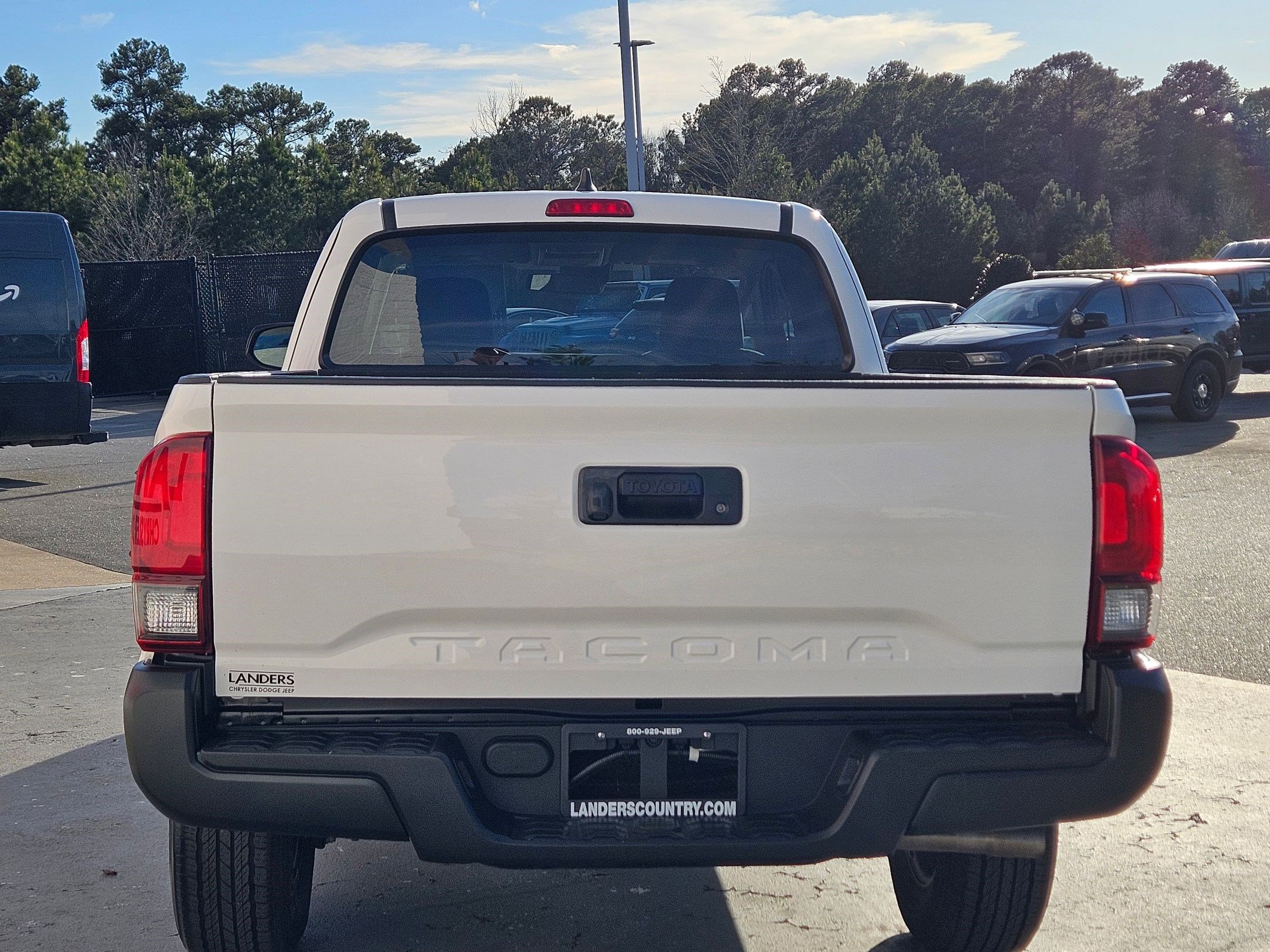 Used 2022 Toyota Tacoma SR image 6
