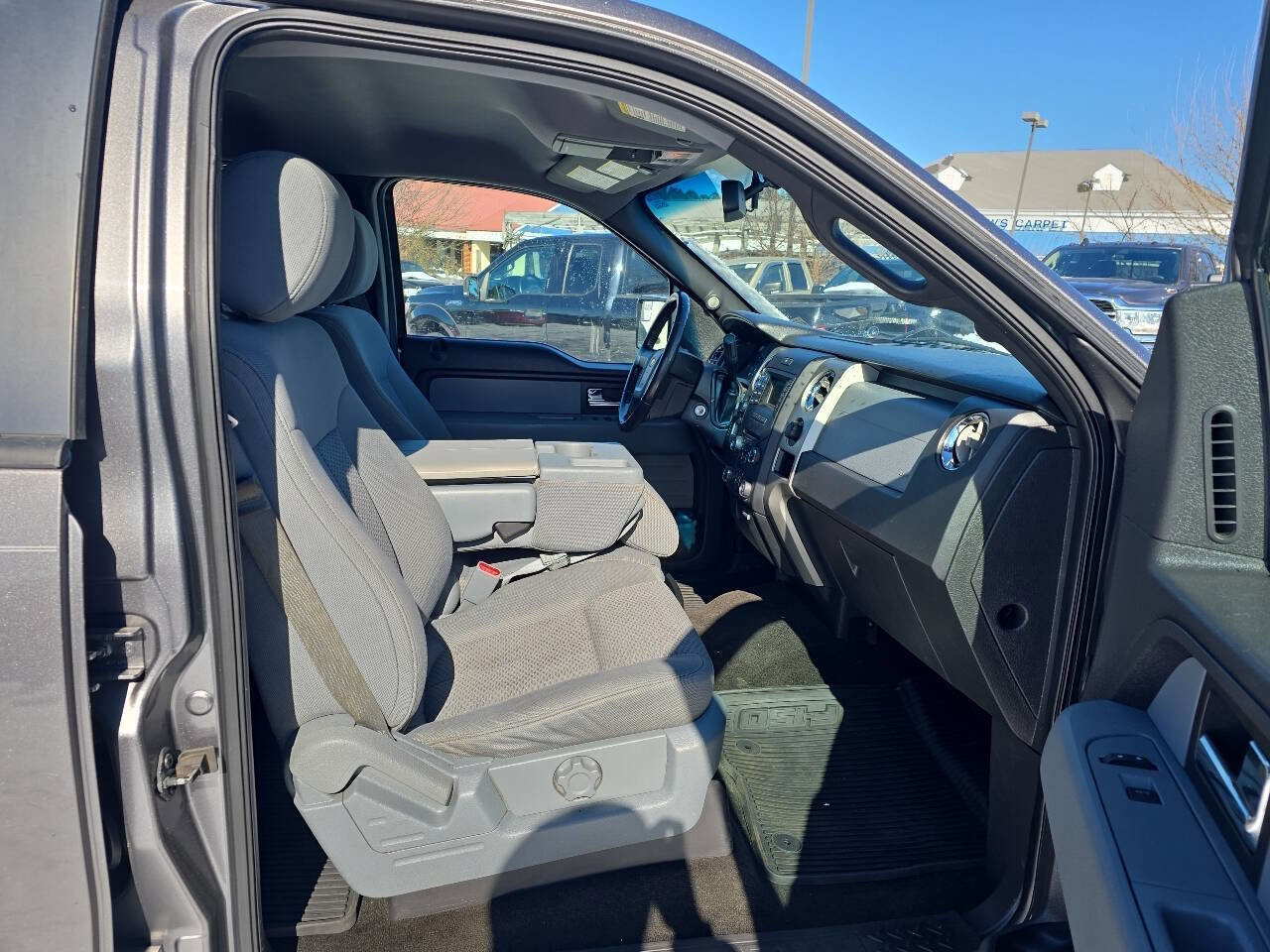 Used 2014 Ford F150 XLT w/ Equipment Group 302A Luxury image 30