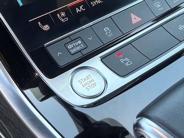Used 2020 Audi Q8 Premium Plus AWD/4WD image 29
