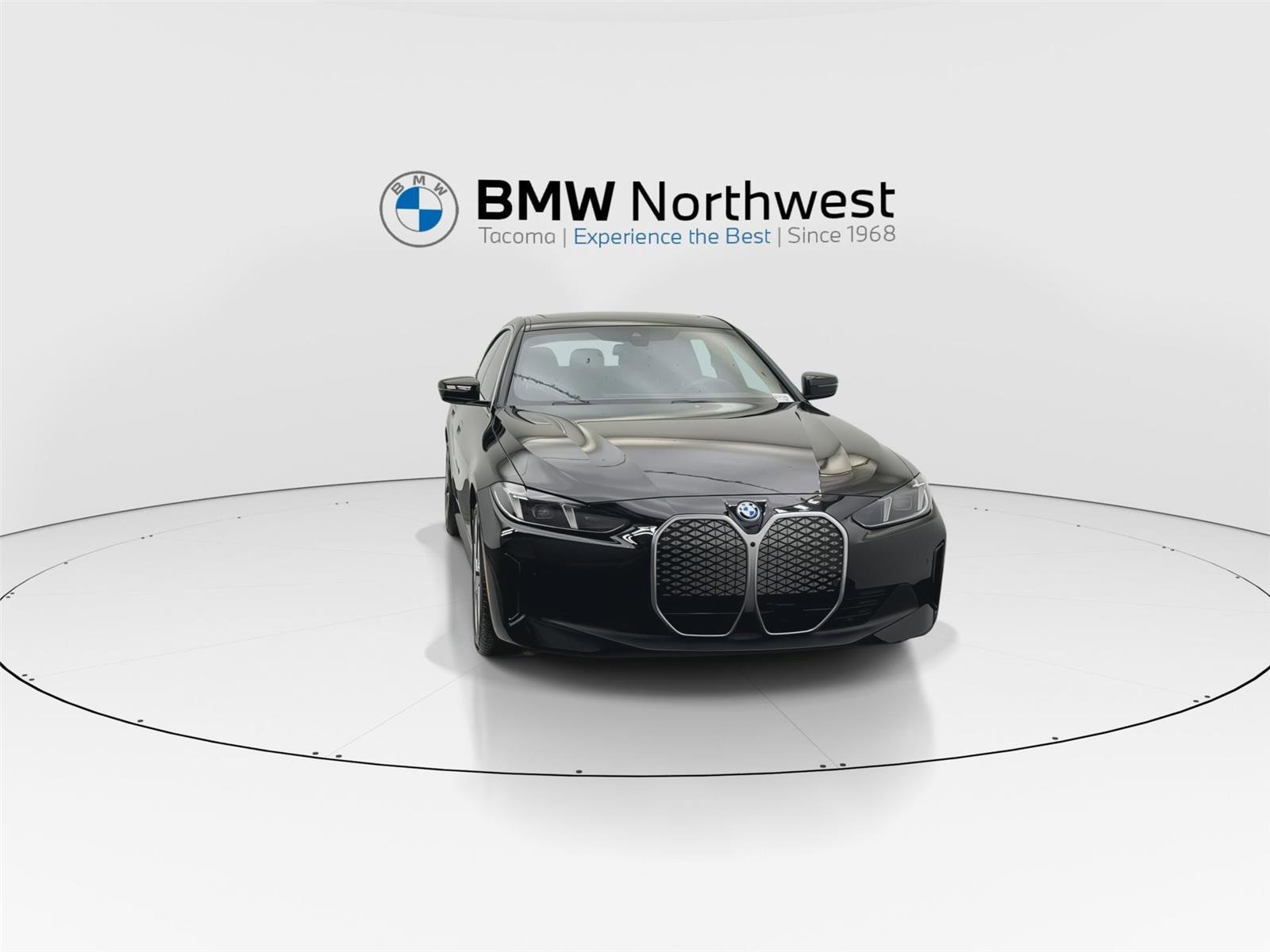 Used 2025 BMW i4 xDrive40i w/ Parking Assistance Package image 7